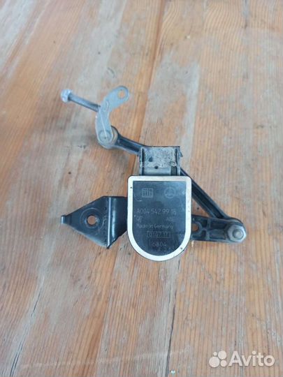 Датчик положения кузова передний правый Mercedes G