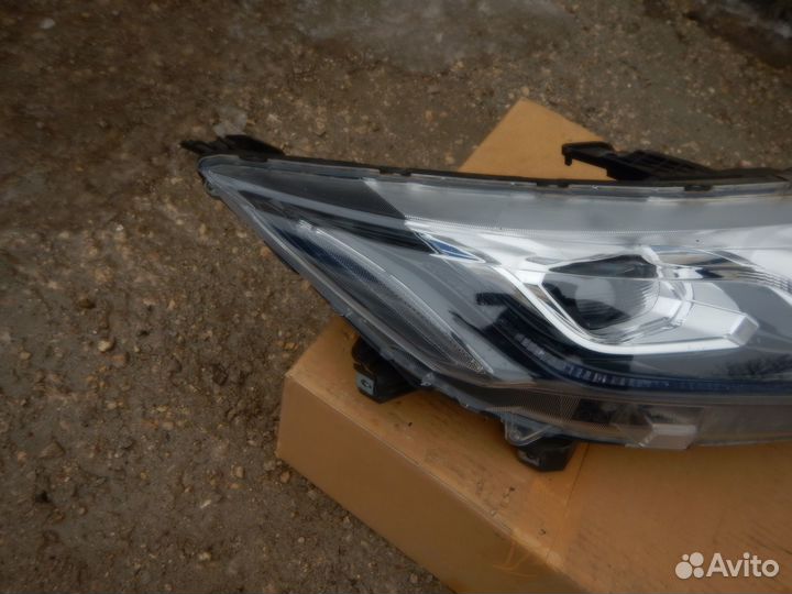 Фара правая LED Mitsubishi Eclipse Cross