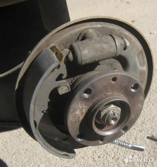 Задние тормозные колодки ваз