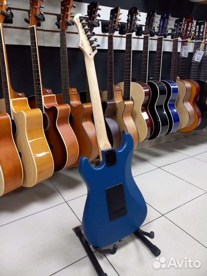 Электрогитара Новая