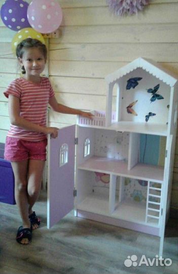 Кукольный домик с дверцами