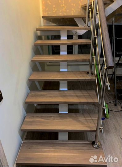 Металлокаркас для лестницы 