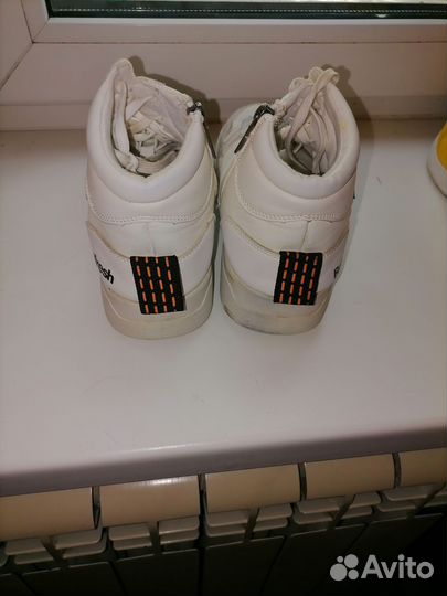 Кроссовки женские 38 размер