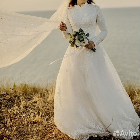 Свадебное платье