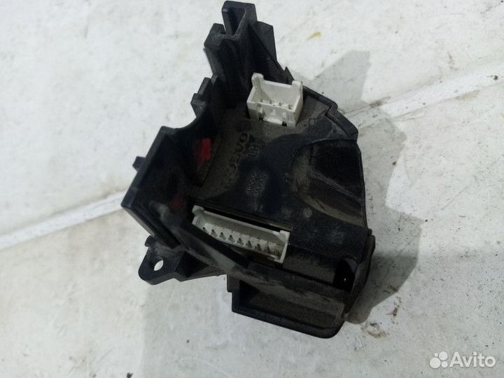 Блок кнопок в руль Volvo XC90 1