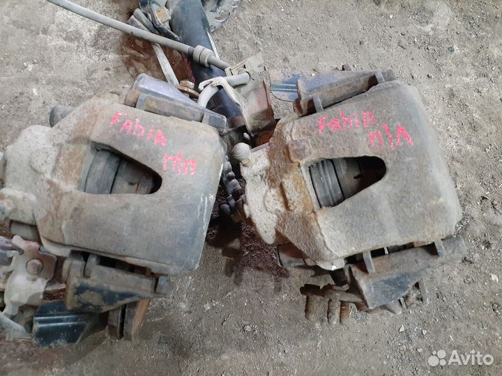 Skoda Fabia 2 1.2 МКПП суппорт левый.правый