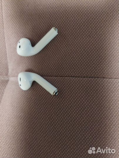 Беспроводные наушники apple airpods