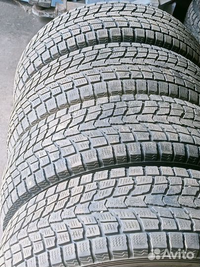 Dunlop Grandtrek SJ6 215/70 R16 99Q