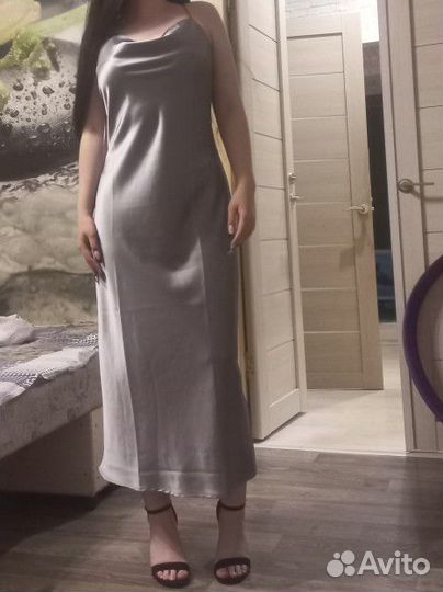 Платье атласное