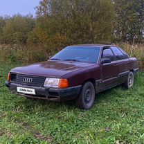 Audi 100 1.8 MT, 1986, битый, 318 000 км