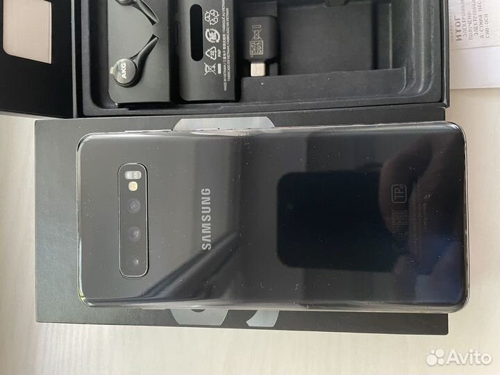 Samsung Galaxy S10, 8/128 ГБ