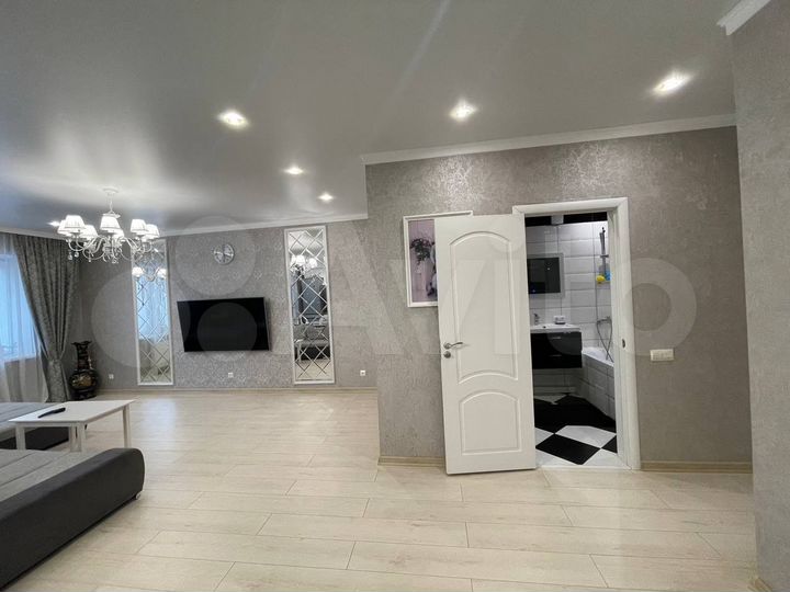 2-к. квартира, 65 м², 2/9 эт.