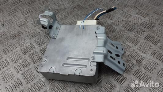 Блок управления двигателем toyota auris E150 (6AD1