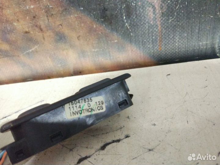 Кнопка подогрева сиденья Cadillac Escalade LQ9