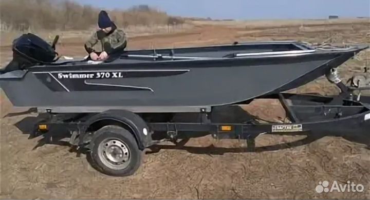 Лодка с мотором