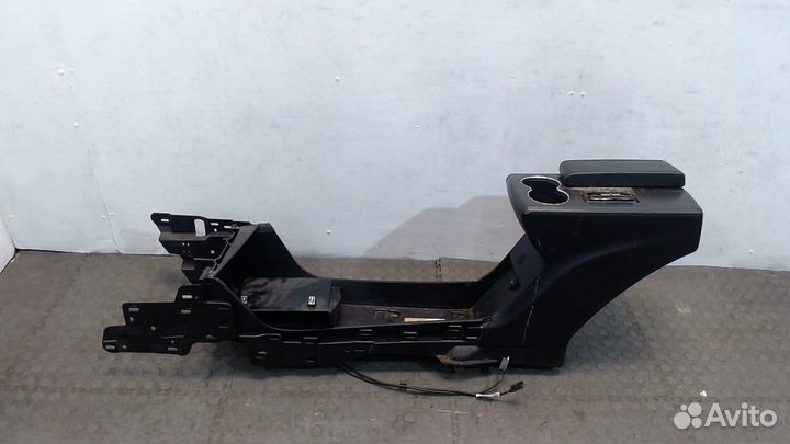 Консоль салона Tesla Model S, 2013