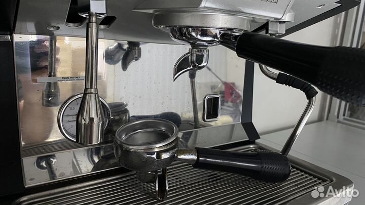 Кофемашина nuova simonelli appia life 2 gr v