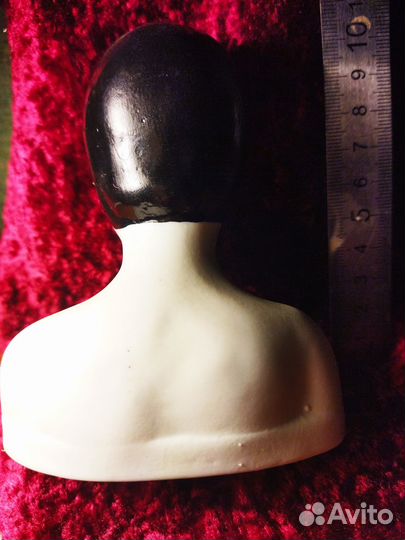 Фарфоровый бюст