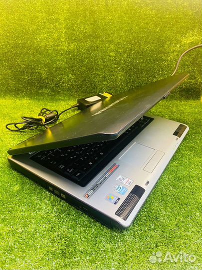 Ноутбук toshiba satellite l40 17t
