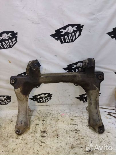 Подрамник Ауди 80 б3