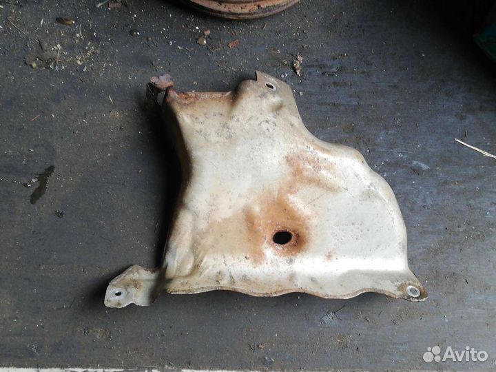 Защита выпускного коллектора Рено Меган 2