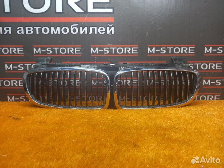 Решетка капота Bmw 7-Series E66/65 N62B48B 2005