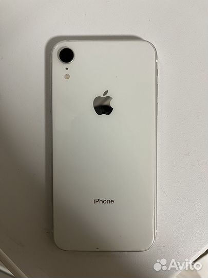 Телефон iPhone XR 64