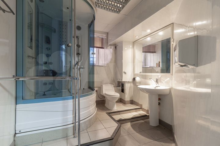 Офисное пом. 7.9 м. на Марата 77