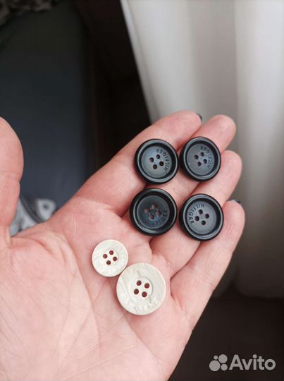 Пуговицы Tommy Hilfiger, Zara, Esprit