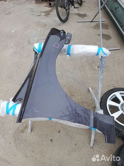 Крыло переднее правое Honda civic 4D