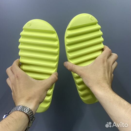 Шлепки adidas yeezy slide glow