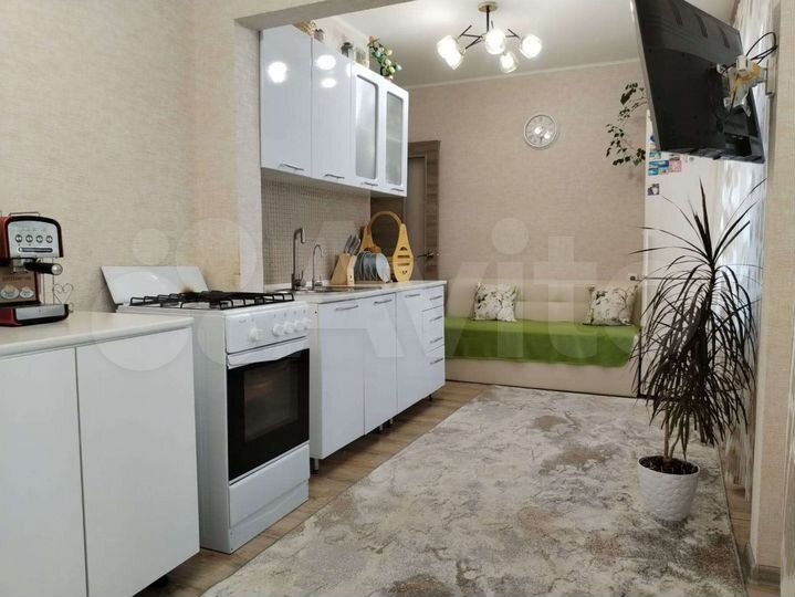 2-к. квартира, 80 м², 1/10 эт.