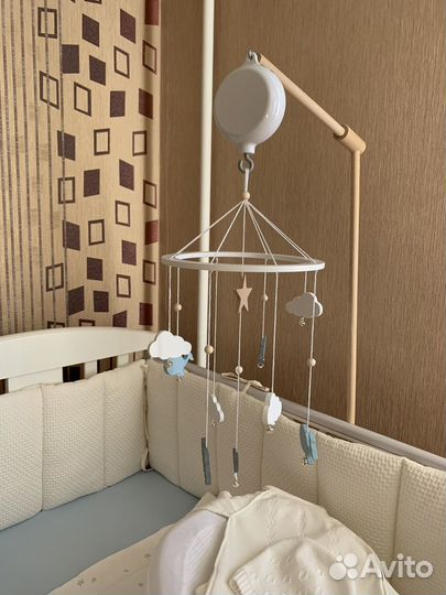Мобиль на кроватку деревянный