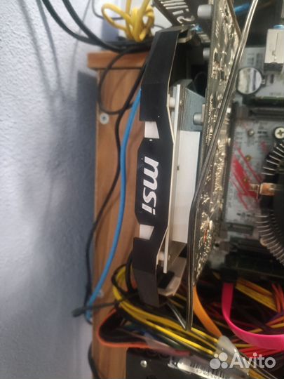Видеокарта GTX 1050 2gb