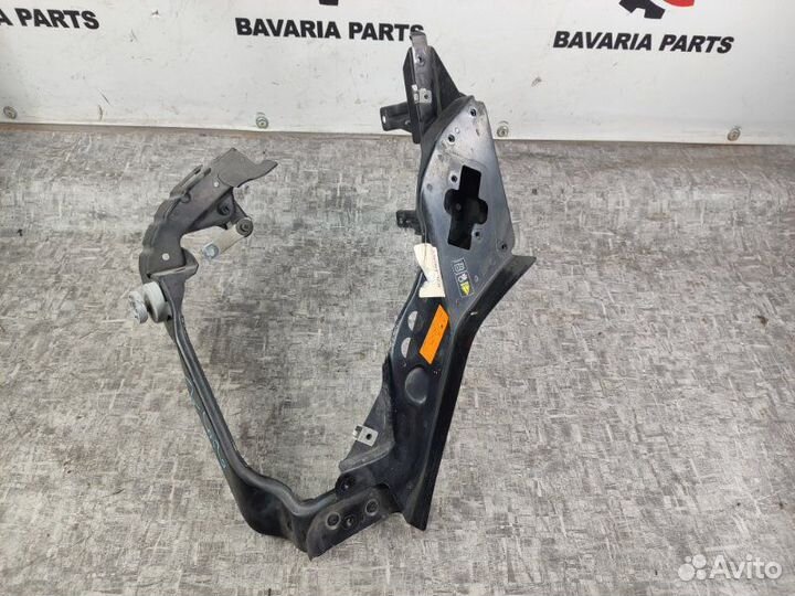 Кронштейн фары. Крепление левый Mercedes Cls W219