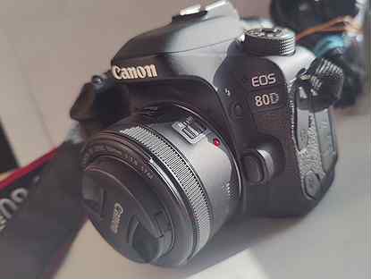 Canon EOS 80D + объектив Canon EF Lens 50mm