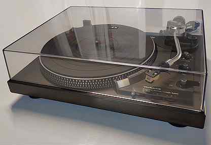 Проигрыватель винила Technics SL-1900 Very New