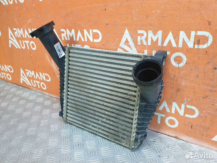 Интеркулер Volkswagen Touareg 2 2010-2018