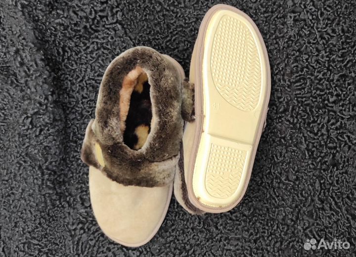 Чуни из натуральной овчины мужские и женские