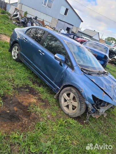 Сиденья Honda Civic 4D салон