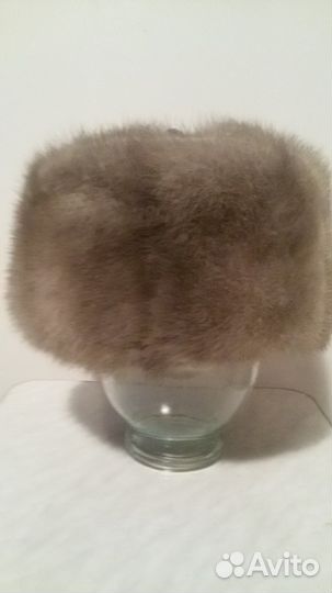 Цельная шапка-ушанка из голубой норки