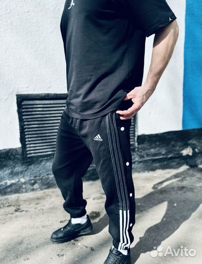 Спортивные штаны adidas