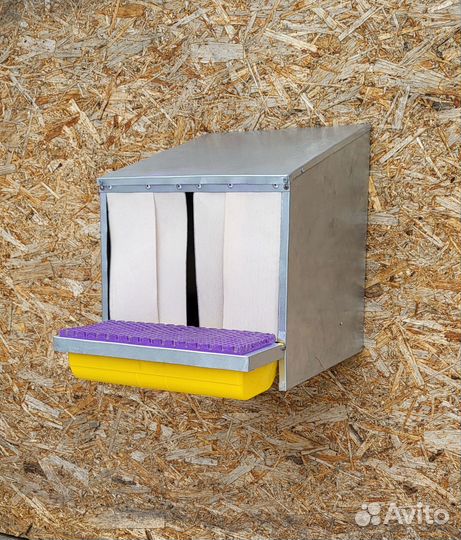 Гнездо для кур с яйцесборником