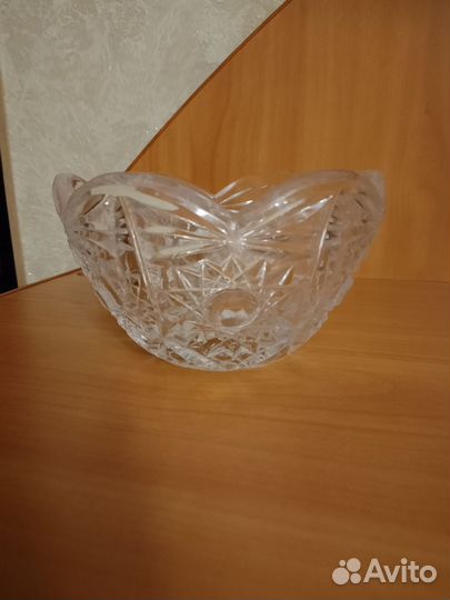 Хрустальная ваза