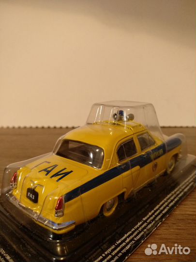 Модель автомобиля Волга газ-21Р гаи 1:43 деа