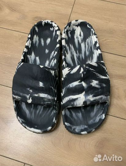 Тапки adidas adilette