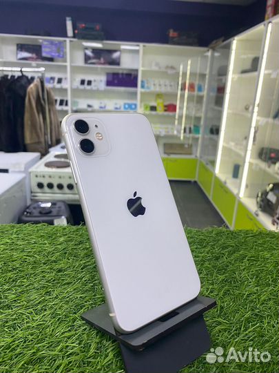 iPhone 11, 64 ГБ