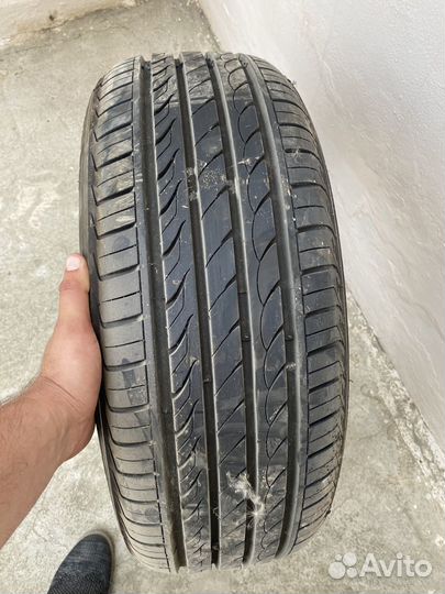 Delinte D7 215/55 R17