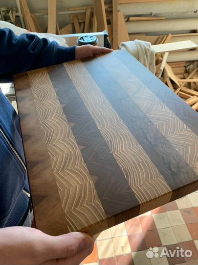 Разделочная торцевая доска из массива ореха