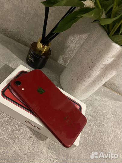 iPhone Xr, 64 ГБ